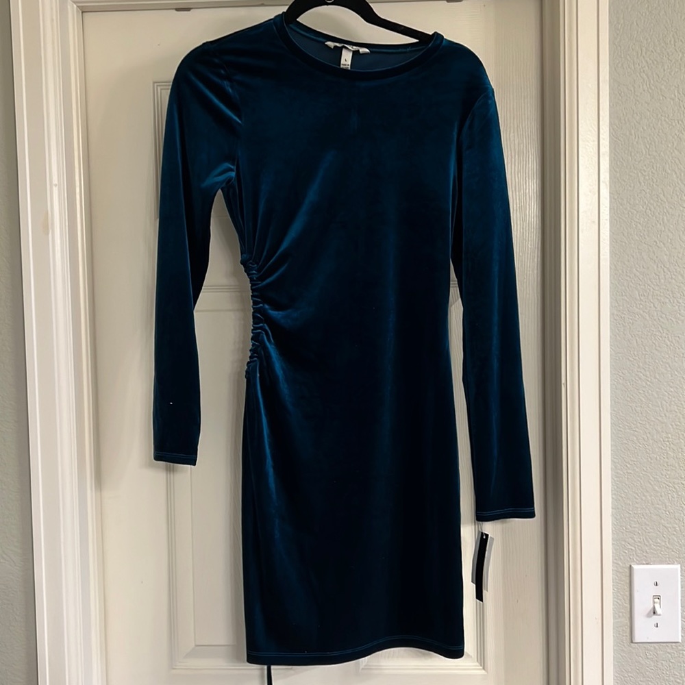Von Maur Velvet Going Out/Cocktail Dress